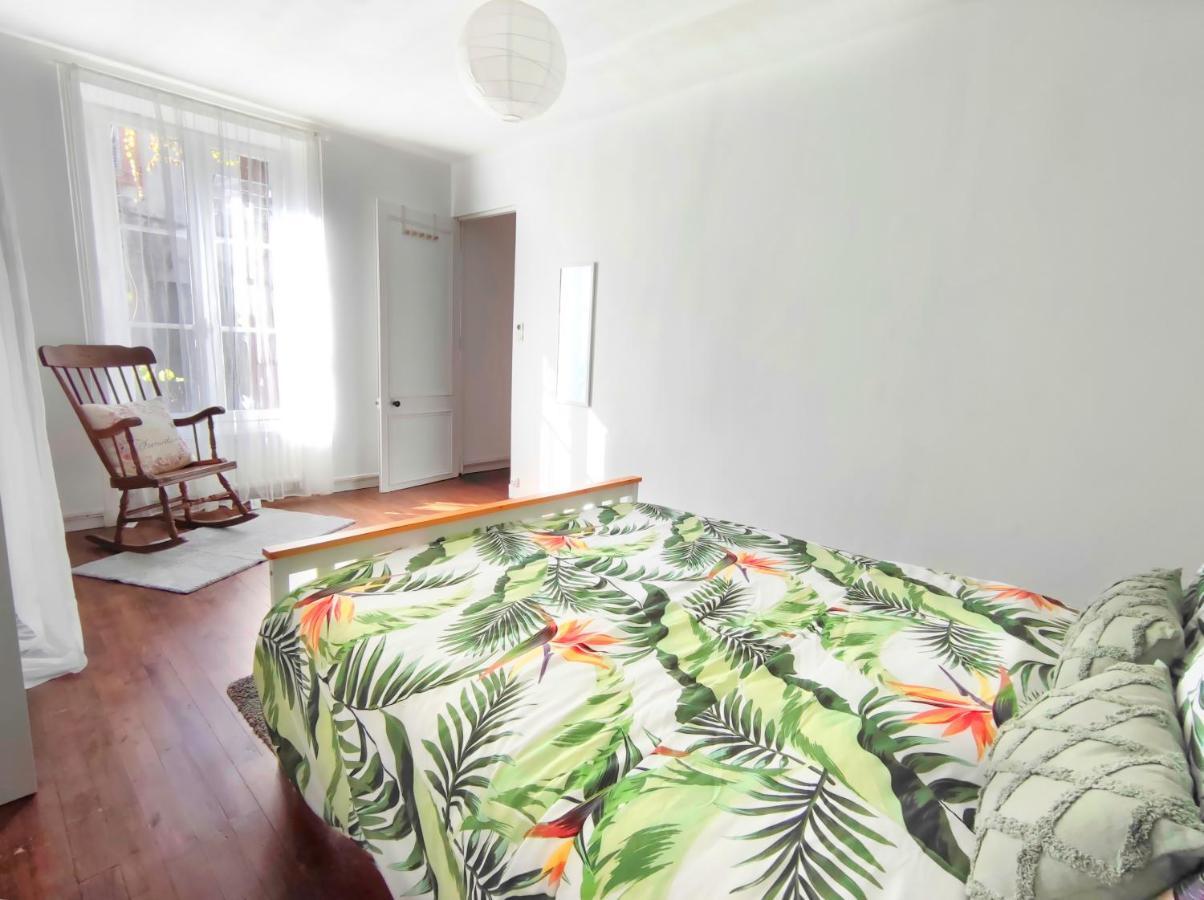 Number 22 - Le Dorat - Apartment One With Garden & Free Parking Luaran gambar