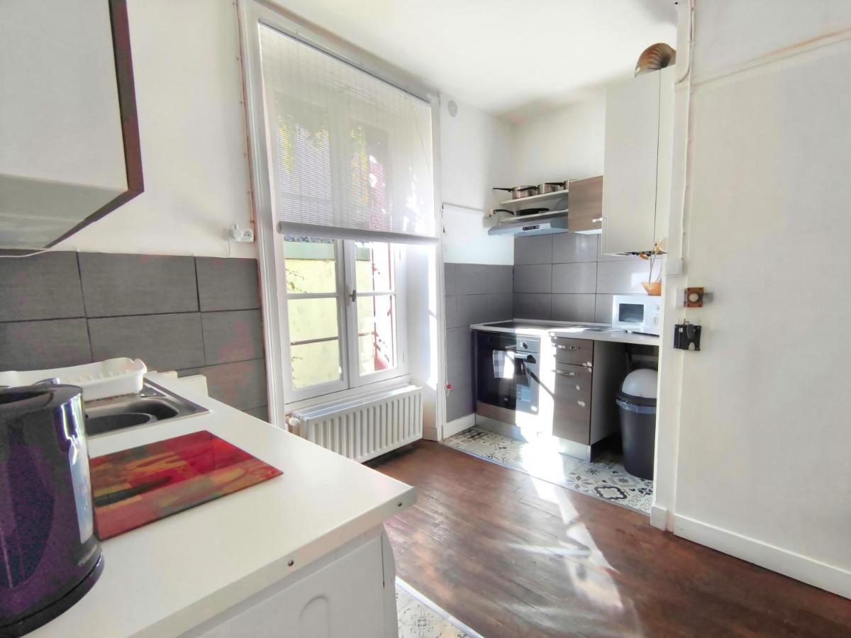 Number 22 - Le Dorat - Apartment One With Garden & Free Parking Luaran gambar
